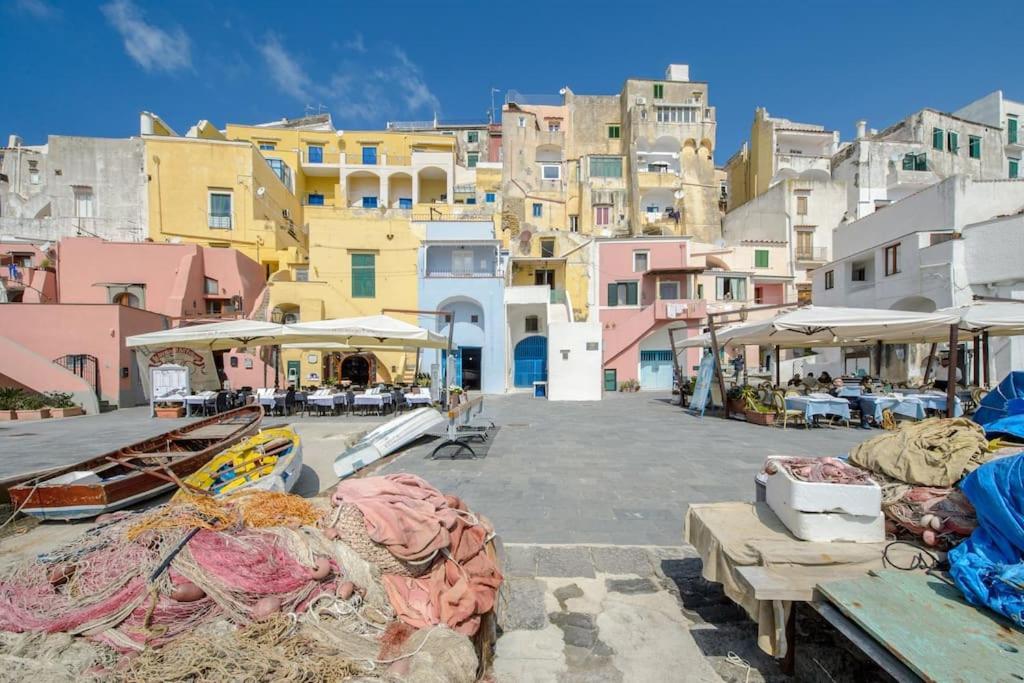 Casa Sottorar - Loft Open Space In Corricella بروسيدا المظهر الخارجي الصورة